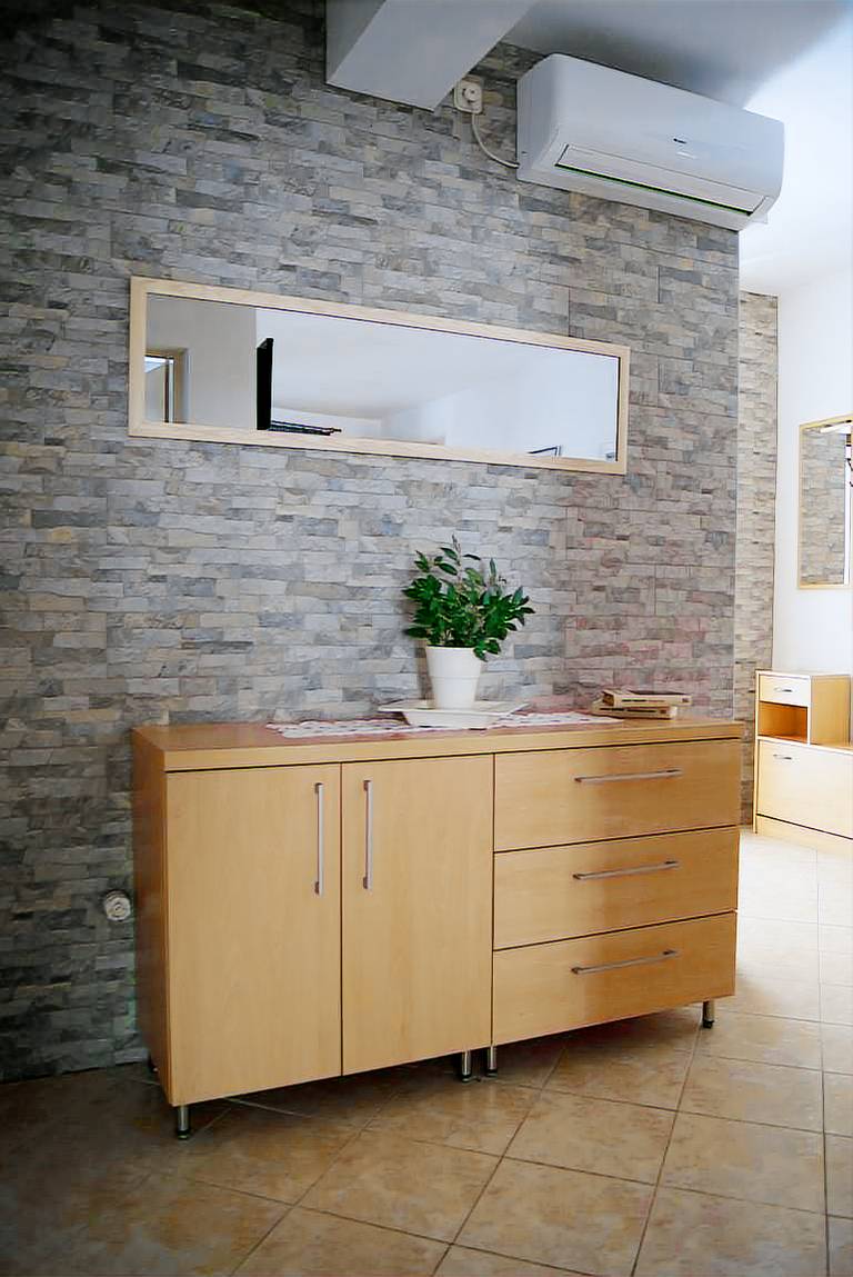 One bedroom apartment with terrace and sea view Zavala, Hvar (A-15357-b) — photo 4