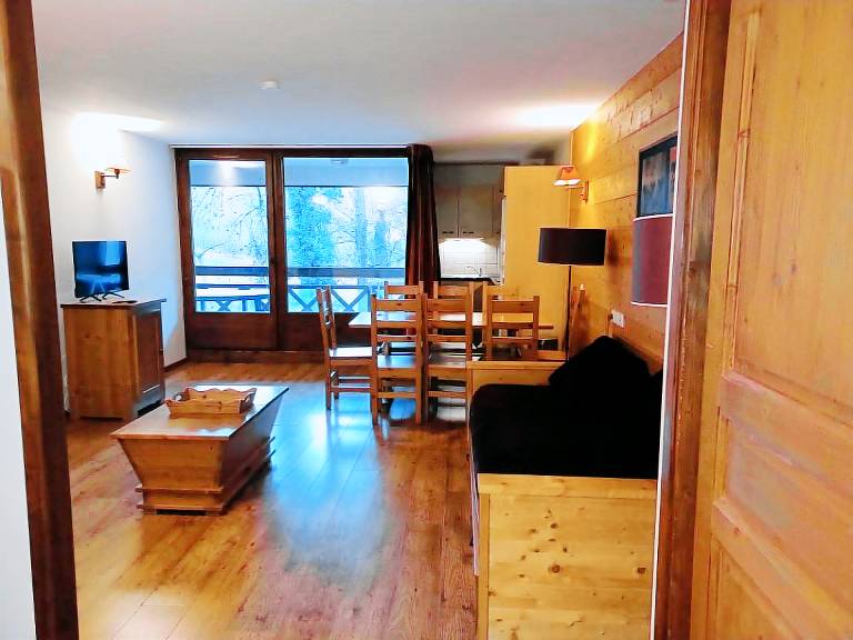3rd floor, balcony, tv, 56m², Brides Les Bains — photo 3