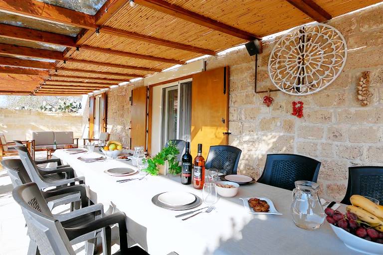 Villa with garden, barbeque & private pool — photo 2