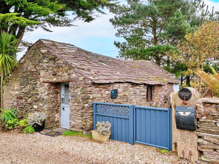 Charming vacation home with patio & BBQ | Pet-friendly — photo 2
