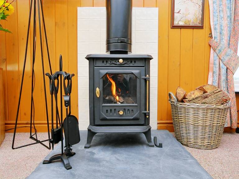 Cottage with barbecue & garden — photo 4