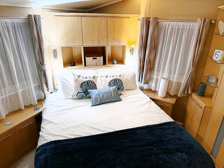 Lodge with yard in Skegness