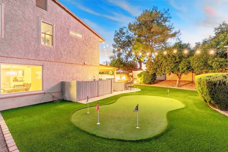 Zion Mirage Kierland Pool Firepit Dog Friendly — photo 5