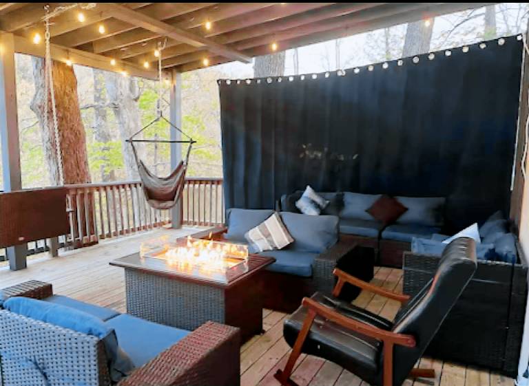 Vacation home with yard | Water view — photo 3