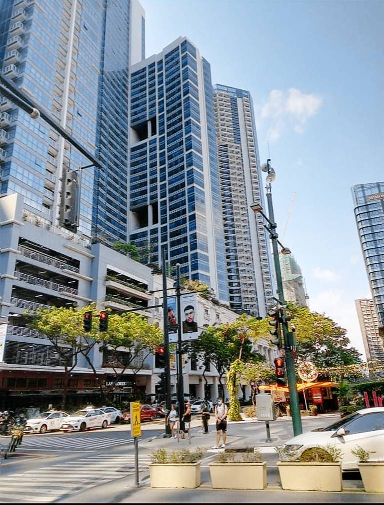 Mysuites2go24K Parksuites2 in Taguig