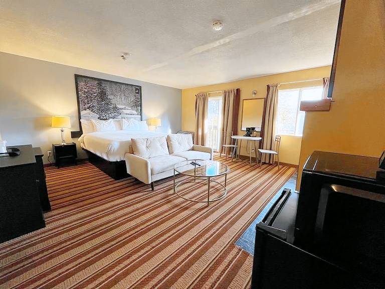 Resort  Parry Sound