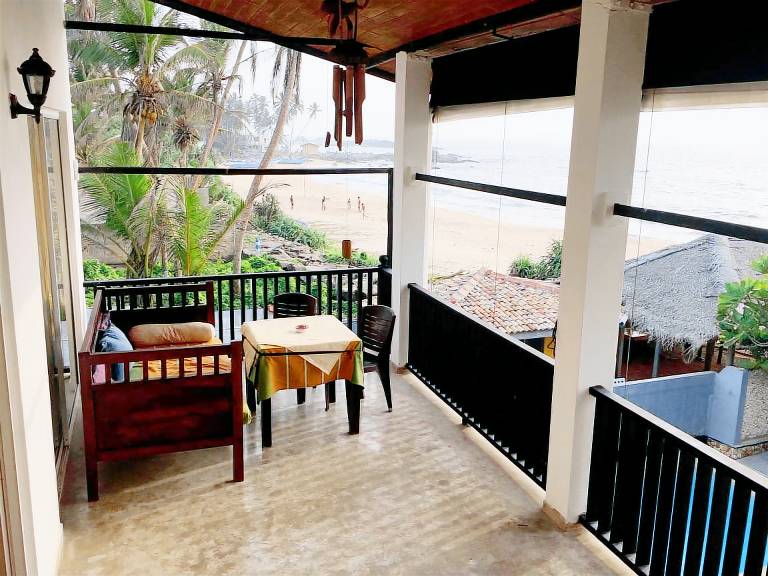 Holiday apartment with terrace, pool & yard — photo 5