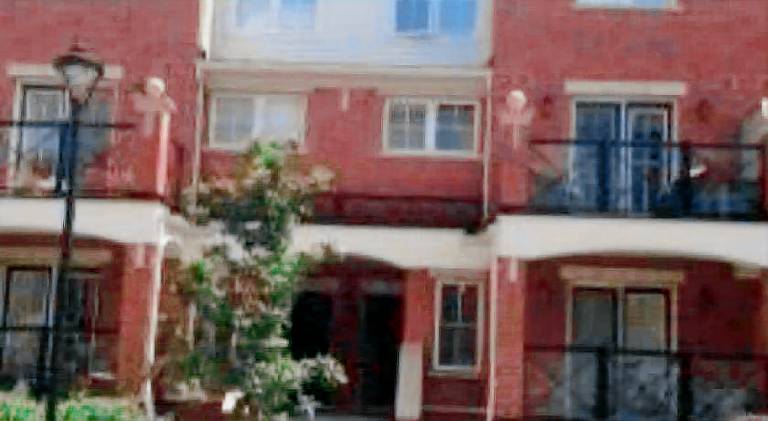 Apartment with 2 rooms for 5 persons in Oakville, ON