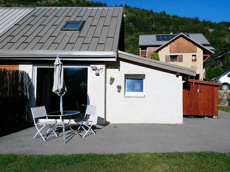 Gite with garden, patio & barbeque — photo 3