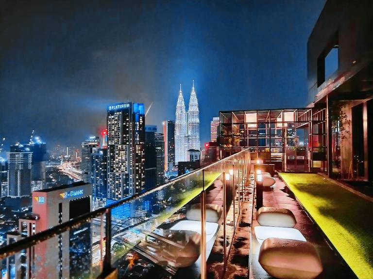 Holiday apartment with garden, sauna & pool | Near Kuala Lumpur Tower | Pet-friendly in Kuala Lumpur