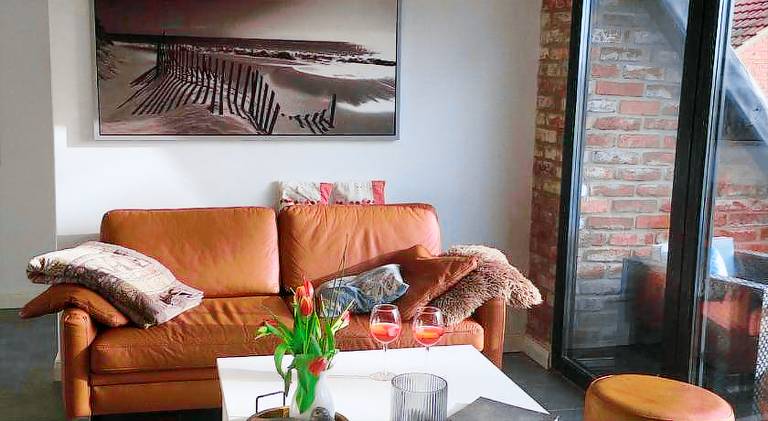 Rental apartment with patio — photo 4