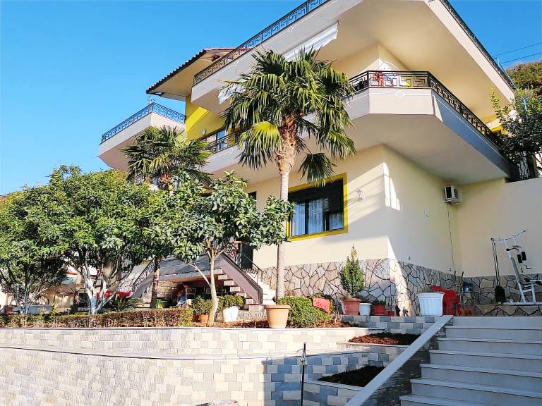 Luxury Villa with Stunning Views in Vlore — photo 2
