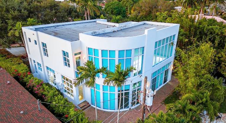 Vacation home | Dogs allowed in Lauderdale-by-the-Sea, FL