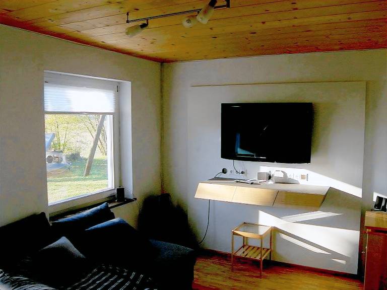 Holiday apartment with garden, grill & terrace | Garden view — photo 3