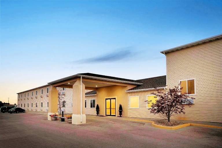 Travelodge by Wyndham Gillette — photo 4