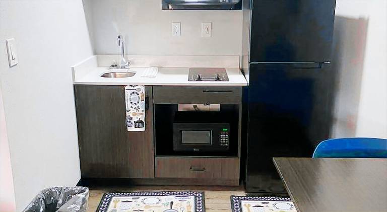 Southern Suites Forest Park — photo 3