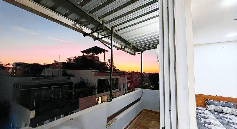 Vacation home with patio — photo 5