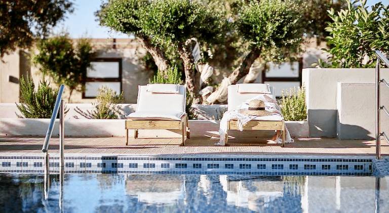 Fully equipped lovely villa with garden, private pool & barbeque | Suitable for remote work | Dogs allowed in Zakynthos