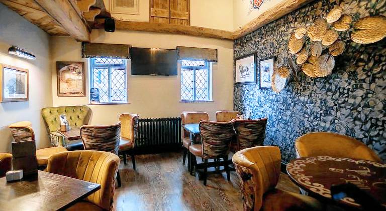 Cat & Lion Country Pub and Hotel — photo 3
