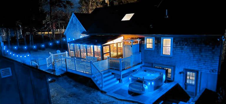 3 bed 2 bath dog friendly central AC Wifi sleeps 6