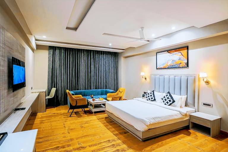 Clubhouse Hotel Chandigarh Mohali