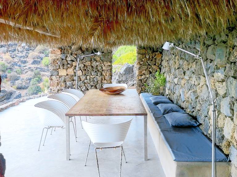 Pantelleria house between sea and hot springs — photo 4