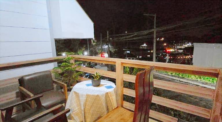 Rental apartment with patio — photo 3