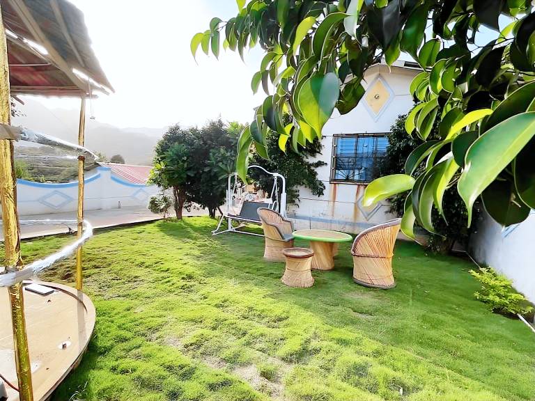 2000 m&sup2; Villa