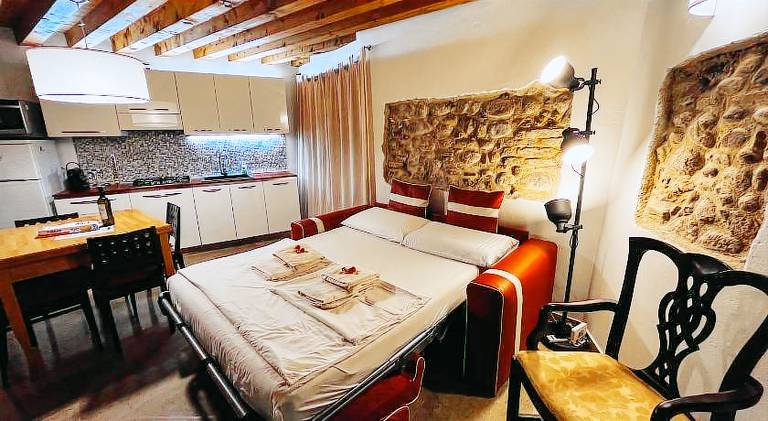 Apartment with 1 room for 4 persons — photo 2
