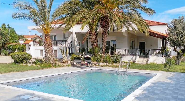 Lovely villa with pool | Pets allowed in Rhodes