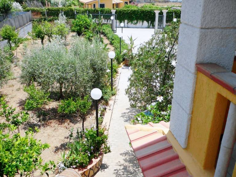 Haus in Licata mit Grill, Garten und Terrasse — photo 5
