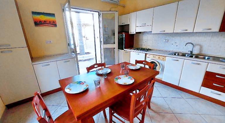 House with 2 rooms for 6 persons — photo 4