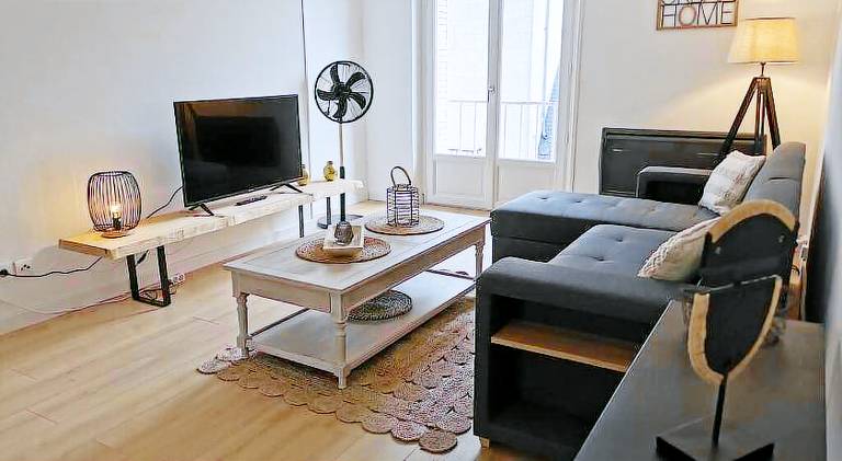 Holiday apartment with 1 room for 4 persons in Loches