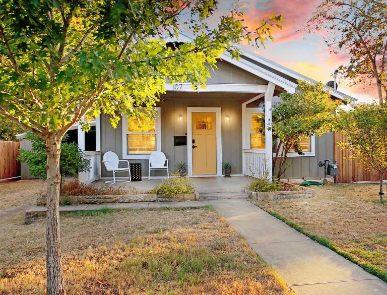 Family-friendly big vacation home | Mountain view | Dogs allowed — photo 2
