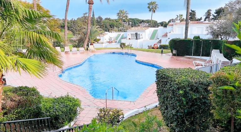 Fully equipped villa with patio, yard & barbeque | Pets allowed — photo 2