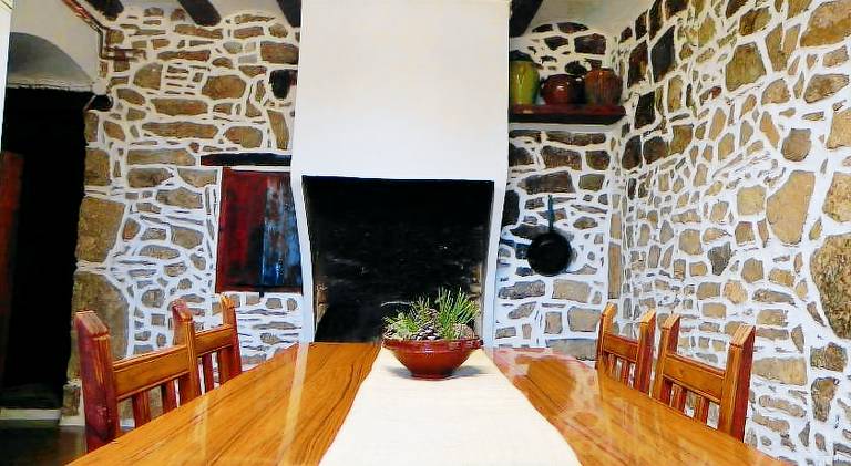 Vacation home with pool, grill & patio — photo 4