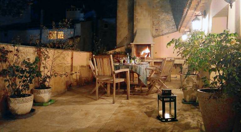 Big holiday apartment with hot tub | Next to the beach | Perfect for remote work | Pet-friendly in Biot