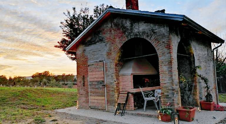Farm with BBQ & garden — photo 4