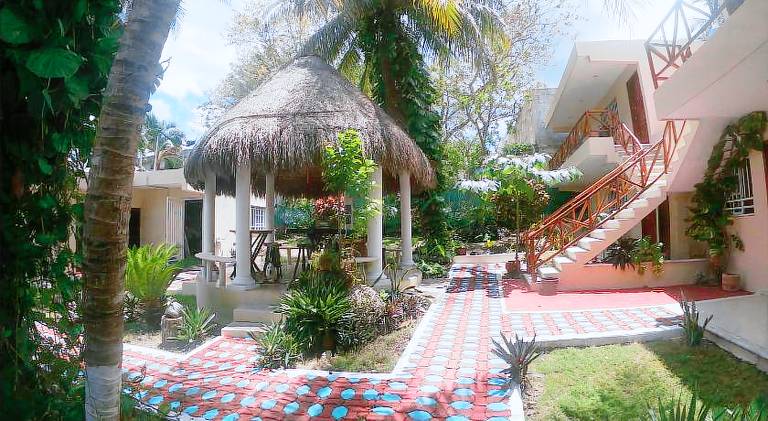 Villa with patio, pool & garden | Dogs allowed — photo 3