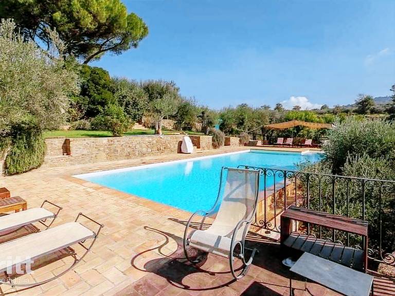 House with terrace, garden & hot tub in Perugia