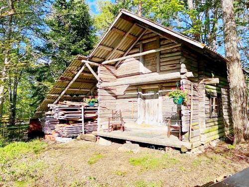 Lodge  Hara