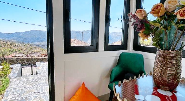 Vacation home with barbecue, garden & terrace — photo 4