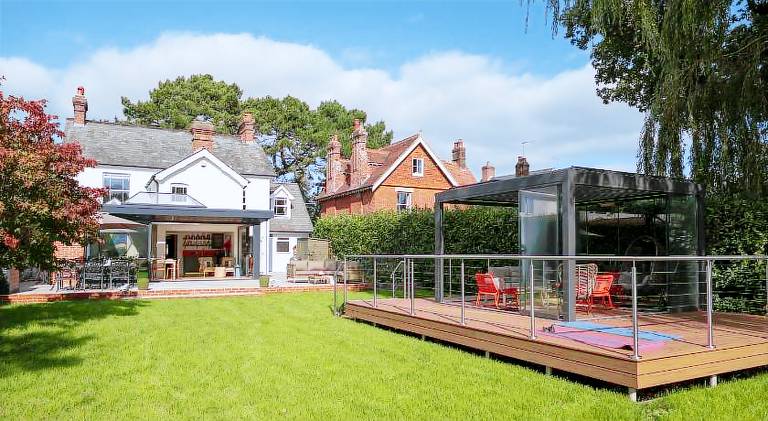 Vacation home with 4 rooms for 8 persons in Brockenhurst