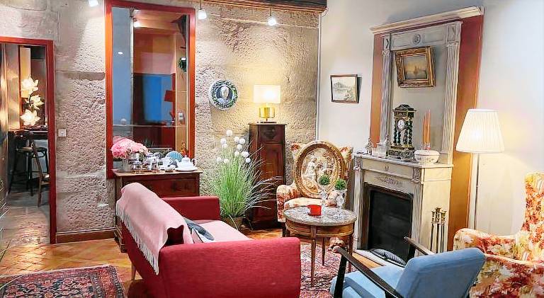 Vacation home with 3 rooms for 6 persons in Chenove