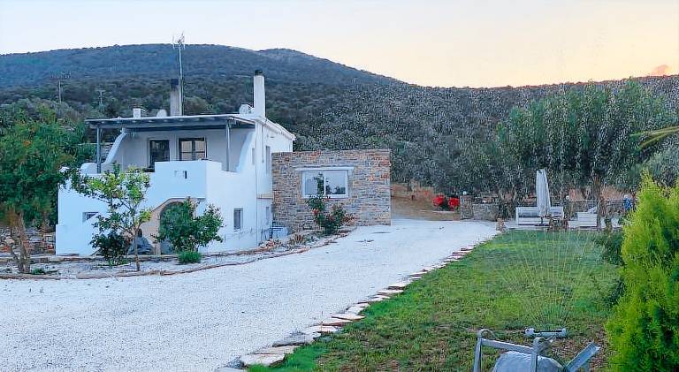 Pleasant holiday apartment with patio & garden | Pet-friendly in Naxos
