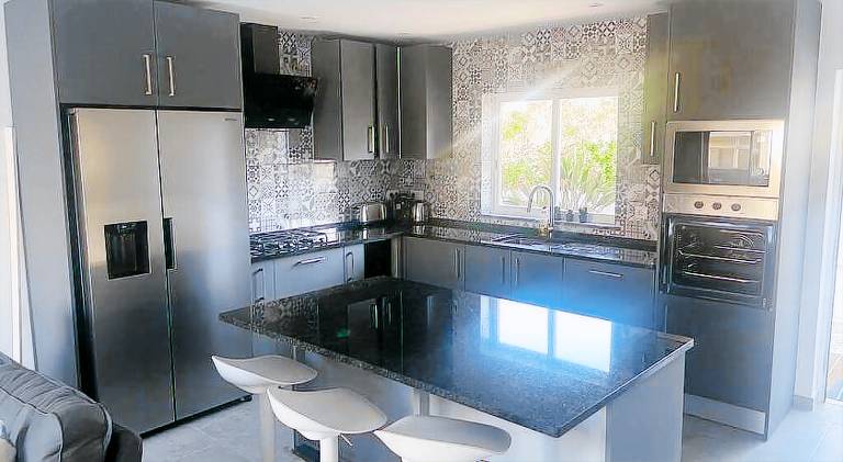Villa with barbecue, terrace & garden — photo 3
