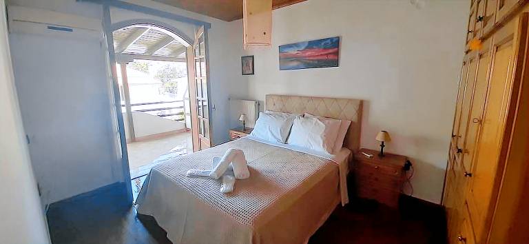 Accommodation Kiato