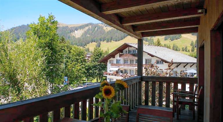 Apartment with patio | Ski nearby | Pets are welcome — photo 4