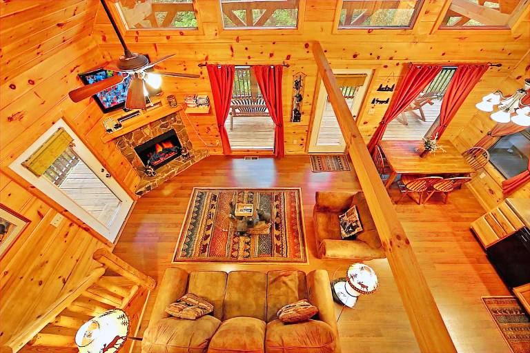 Pet Friendly Pool Table Arcade Hot Tub WiFi Fireplace — photo 5