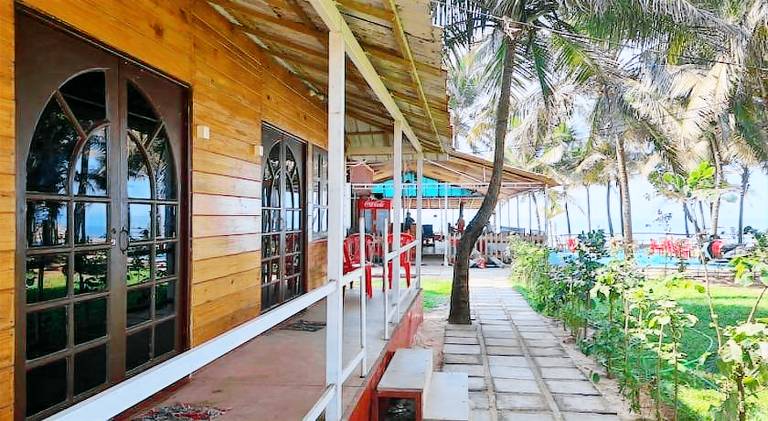 Furtado Beach Cottages — photo 2